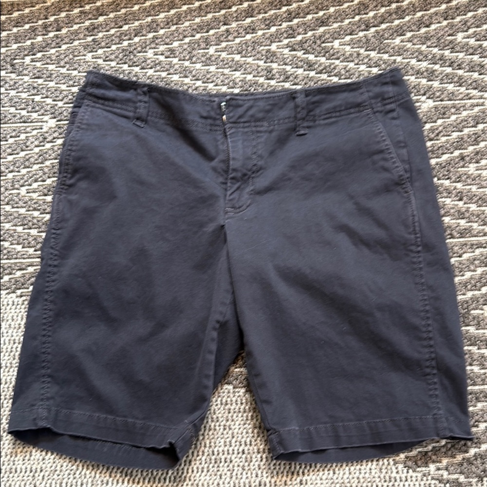 GAP Black Flat Front Shorts Casual Style